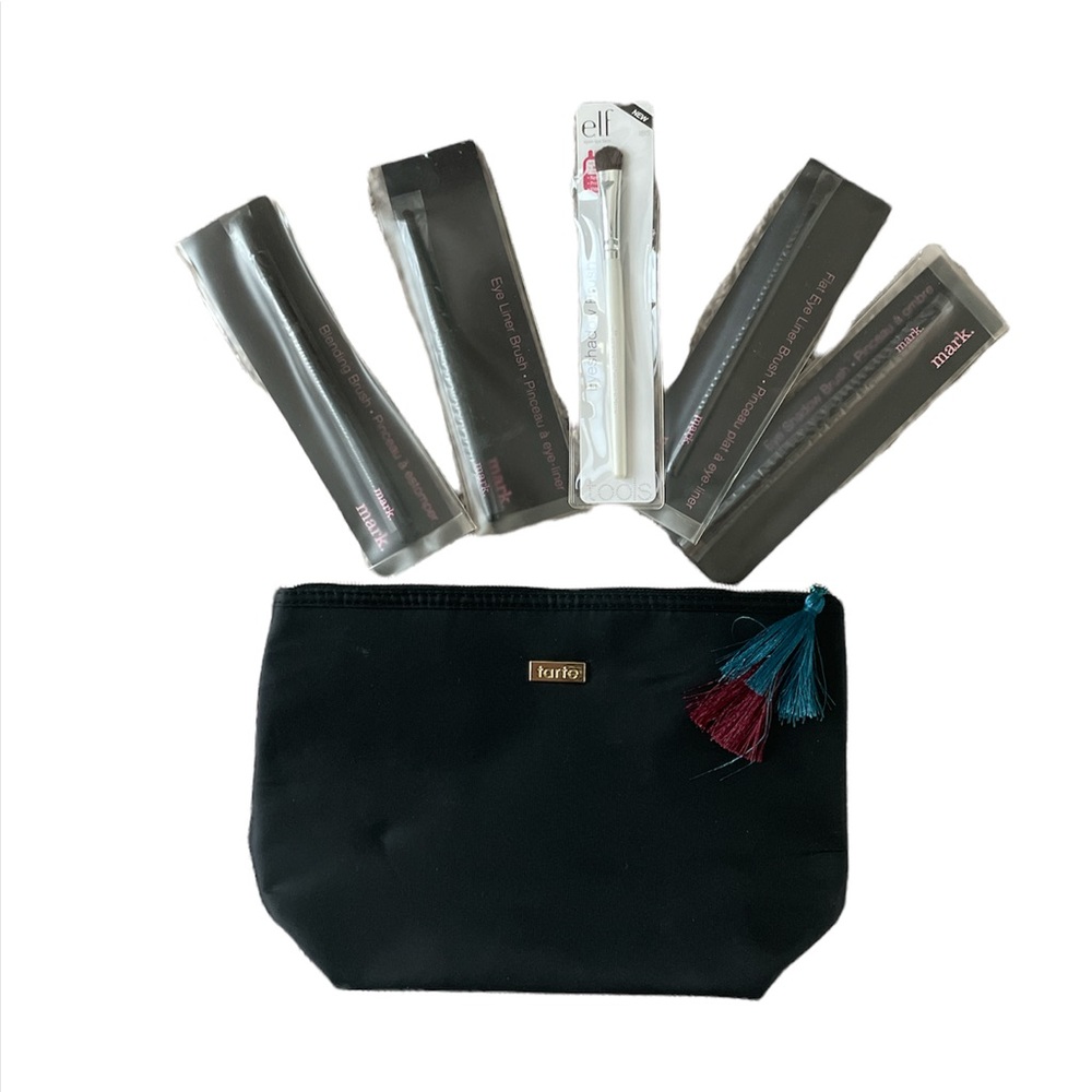 NWT Tarte Cosmetic Bag and 5 makeup brushes